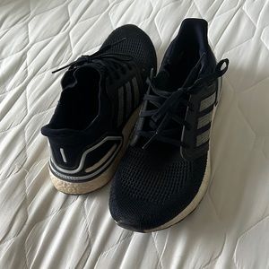 Mens Adidas Ultra Boost sz 10 Shoes